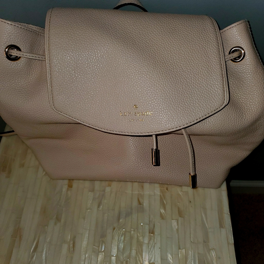 SOLD KATE Spade ♠️